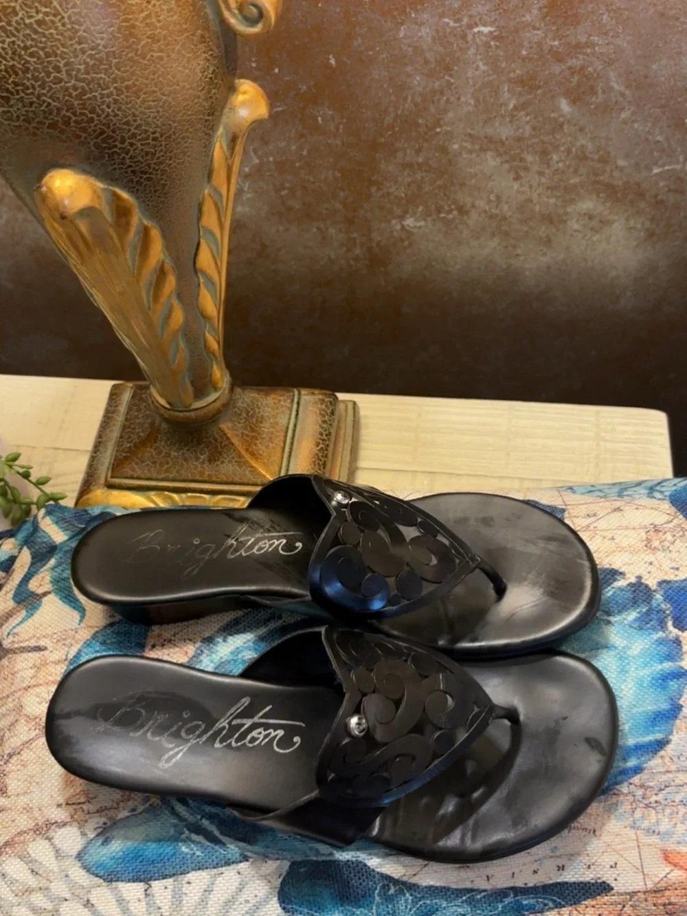 Like New ~ Adorable Brighton Black Heart Sandals ~ Size 8